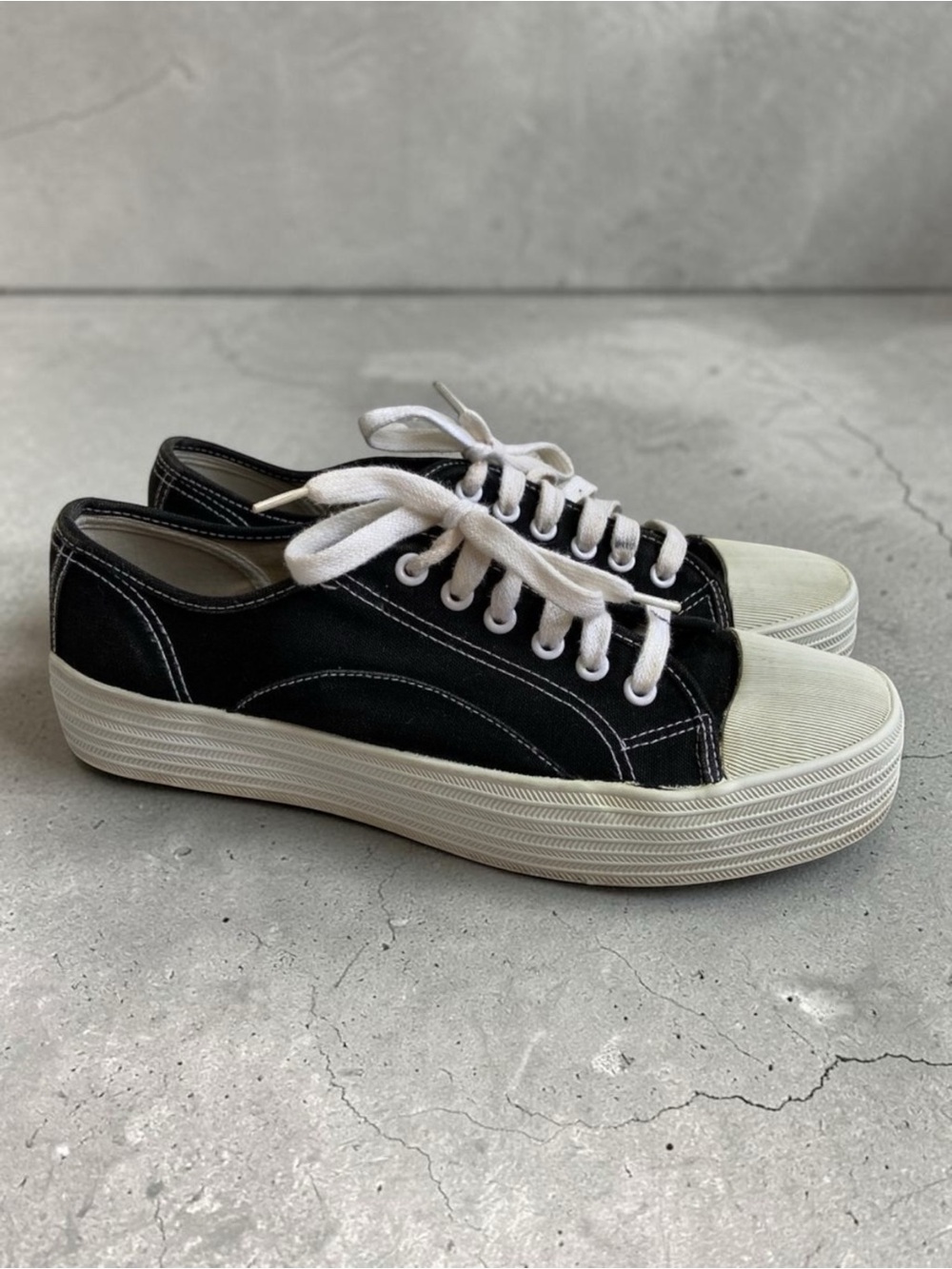 Keds Black and White Platform Canvas Sneakers Size EU 35, Kids 4, Women’s 5